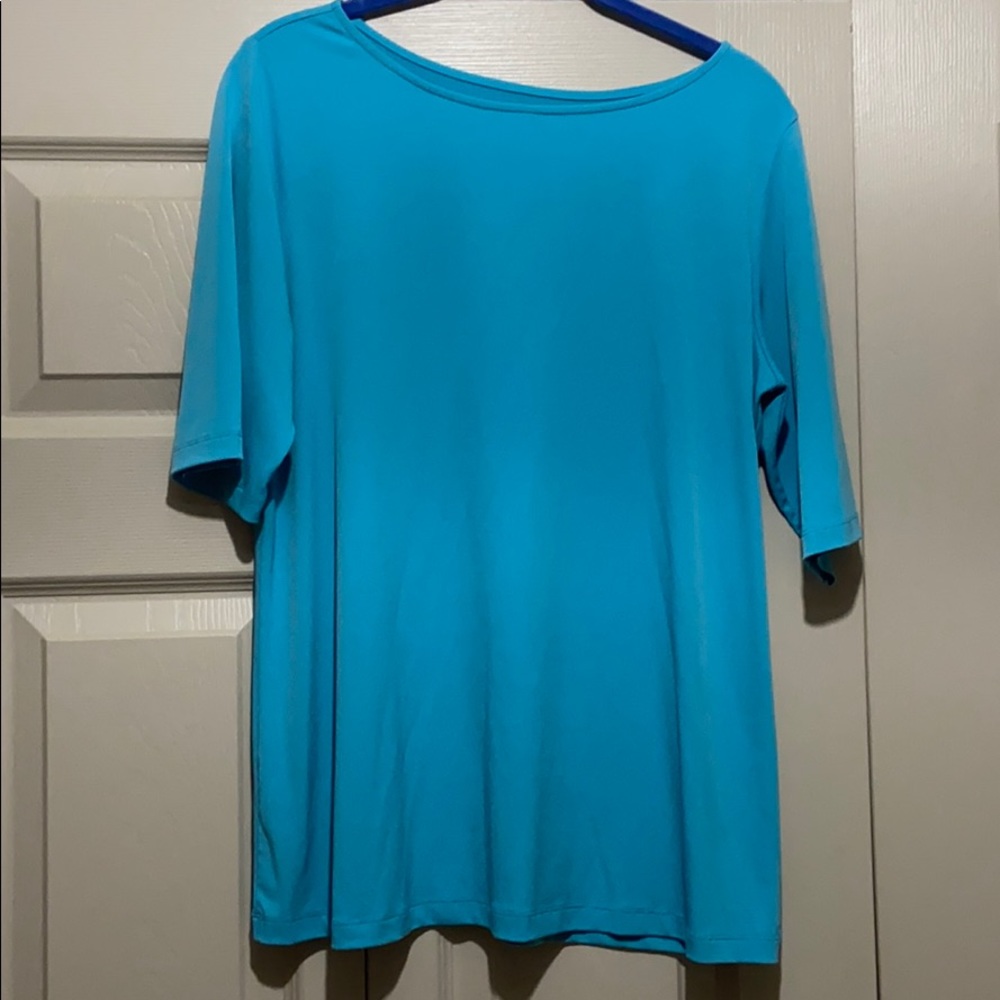 Susan Graver short sleeve size medium